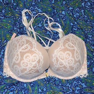 Victoria’s Secret push up bra size 34DDD